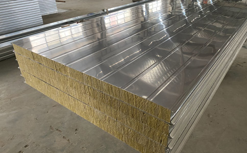 巖棉夾芯板的該怎樣存放？有哪些注意事項(xiàng)？